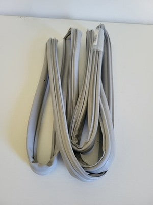 178GSKT19722 Avantco Refrigerator Door Gasket Seal 24-1/2" x 52-3/4" Fits GDS-47