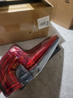 Left Side Tail light 2020-2022 Honda CR-V CRV LED Outer SMALL CRACK ON CORNER