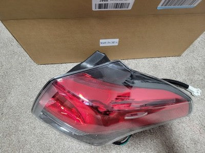 Right Rear Halogen Tail Light Brake Stop Tail Lamp For Toyota Rav4 2016 - 2018