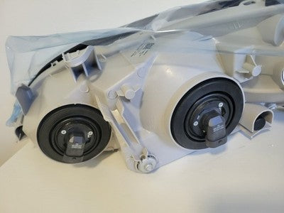 2002-2004 Toyota Camry Headlights Pair Chrome Clear Housing Set Left TO2502137