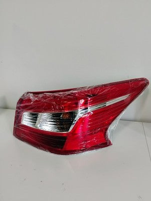 Fit For Nissan Sentra 2016-2018 Red Right Passenger Side Taillight Brake Lamps