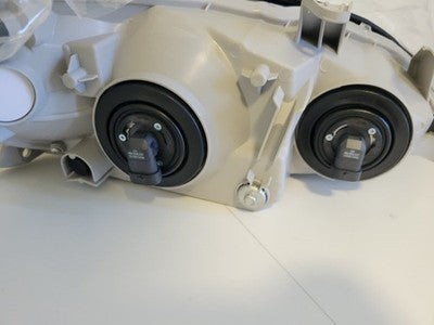 2002-2004 Toyota Camry Headlights Pair Chrome Clear Housing Set Left TO2502137