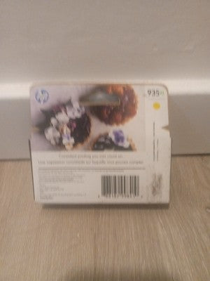 HP 935XL High Yield Original Ink Cartridge, Yellow (C2P26AN) Expired NO DATE