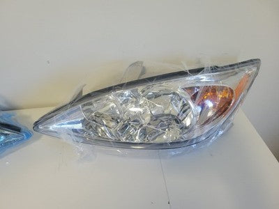 2002-2004 Toyota Camry Headlights Pair Chrome Clear Housing Set Left TO2502137