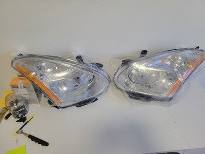 Headlights Pair for 2008-2013 Nissan Rogue 2014-2015 Rogue Select Set NI2502210