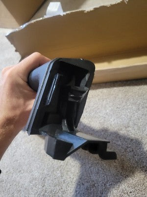 Black Right Side Door Armrest Handle for 1999-06 Chevy Avalanche Tahoe Yukon