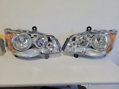 Headlights Pair for 2011-2020 Dodge Grand Caravan Town Country Set CH2502192