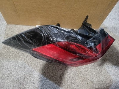 Left Side Outer Tail Light Lamp Assembly Halogen For Toyota Rav4 Rav4 2019-2020