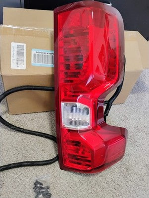 Rear Left Driver Halogen Tail Light Lamp For Chevrolet Silverado 1500 2019-2023