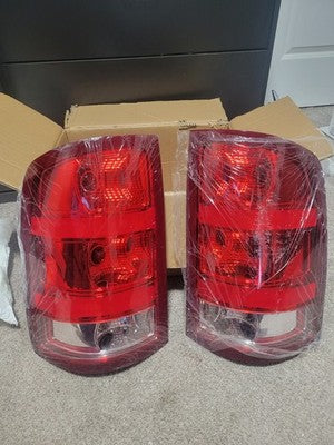 Pair Set Tail Lights Rear Brake Lamps For 2007-2013 GMC Sierra 1500 2500 3500 HD