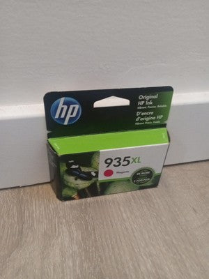 New Genuine HP 935XL Magenta Ink Cartridge Box  Pro 6820 03/2022