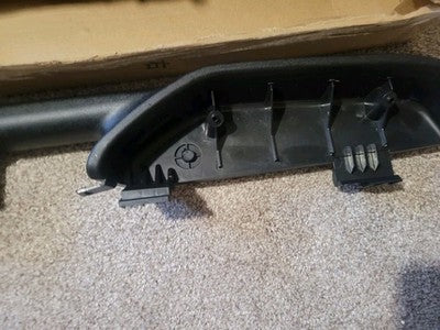 Black Right Side Door Armrest Handle for 1999-06 Chevy Avalanche Tahoe Yukon