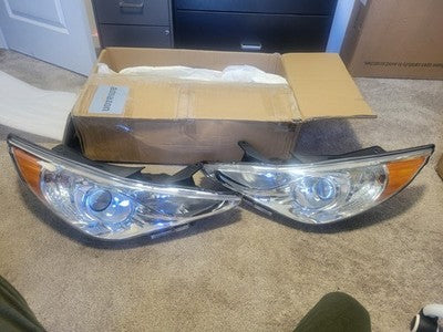 2011-2014 Hyundai Sonata Chrome Housing Amber Corner Headlights FLAWED